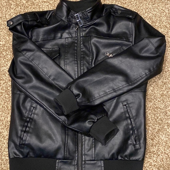 Motorcycle leather jacket - Picture 3 of 4